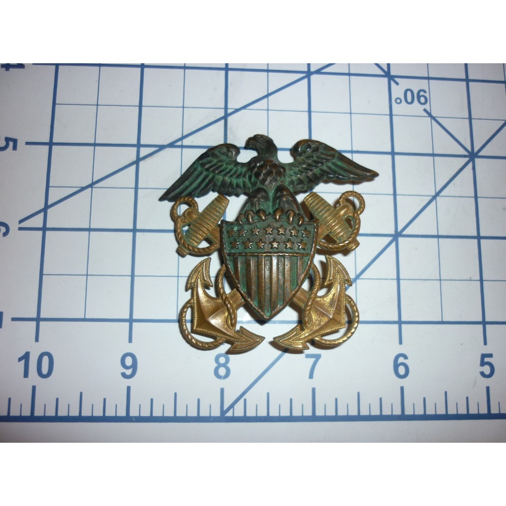 Antique Gemsco WWII Merchant Marine Eagle Shield Crossed Anchors Cap Insignia - Picture 3 of 4